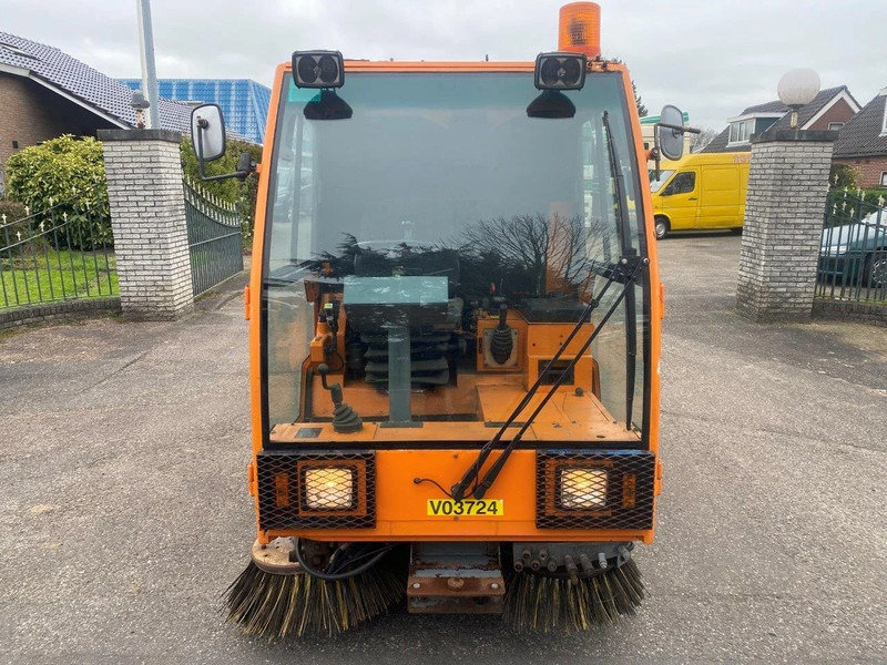 Nilfisk MFH2200 SWEEPER MFH 2200 CLEANER - Industrial sweeper: picture 2 Nilfisk MFH2200 SWEEPER MFH 2200 CLEANER - Industrial sweeper: picture 2