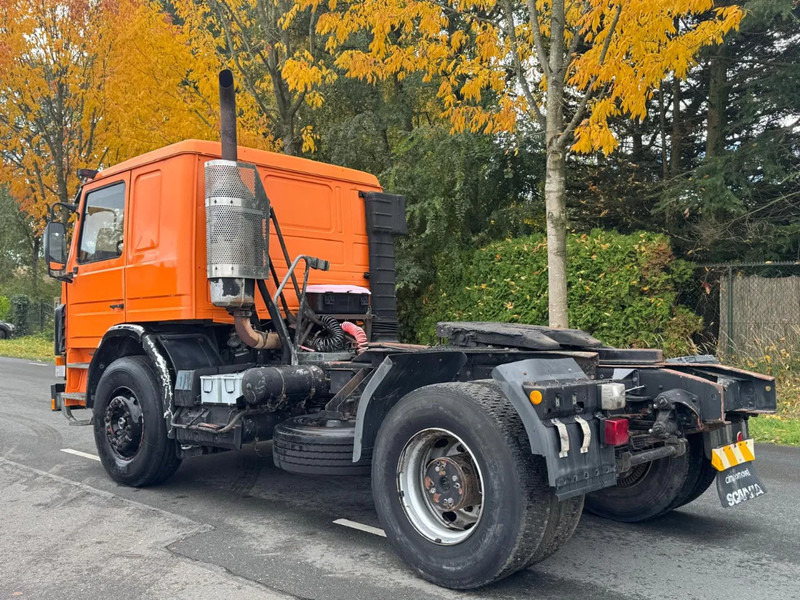 Scania P113-320 BIG AXLE FULL STEEL SPRING MANUAL GEARBOX - Tractor unit: picture 3 Scania P113-320 BIG AXLE FULL STEEL SPRING MANUAL GEARBOX - Tractor unit: picture 3