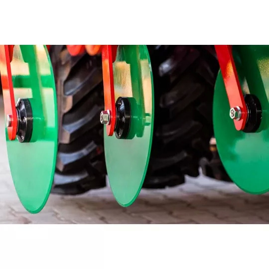 AGRO-MASZ Siewnik pneumatyczny do uprawy pasowej SLAVIS - Seed drill: picture 3 AGRO-MASZ Siewnik pneumatyczny do uprawy pasowej SLAVIS - Seed drill: picture 3