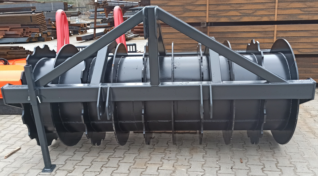 METAL-TECHNIK Wał pryzmowy - Farm roller: picture 4 METAL-TECHNIK Wał pryzmowy - Farm roller: picture 4