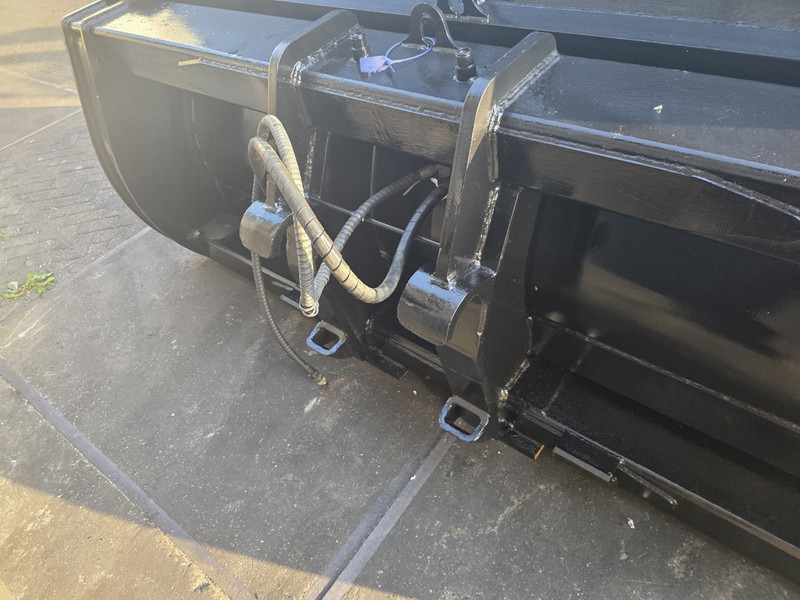 Beco hoogkiepbak caterpillar systeem 2000 high tip bucket caterpillar cat systeem 2000 - Bucket for Construction machinery: picture 5 Beco hoogkiepbak caterpillar systeem 2000 high tip bucket caterpillar cat systeem 2000 - Bucket for Construction machinery: picture 5
