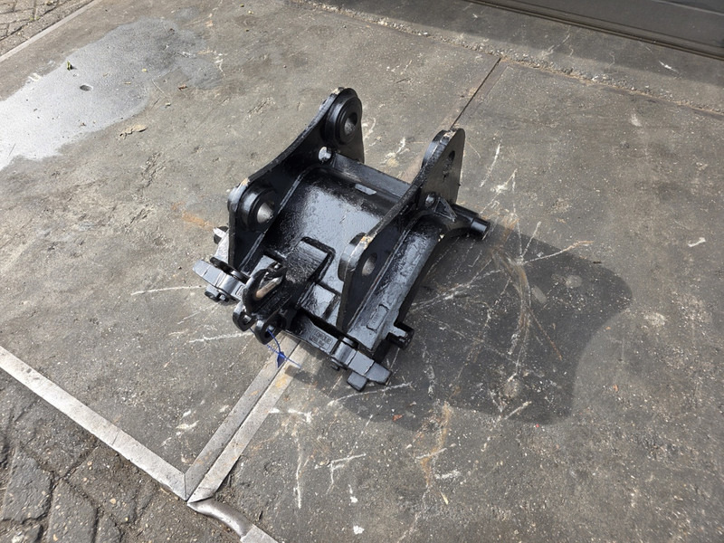 Snelwissel cw30 cw 40 verachtert coupler verachtert cw30 cw 40 - Quick coupler for Construction machinery: picture 1 Snelwissel cw30 cw 40 verachtert coupler verachtert cw30 cw 40 - Quick coupler for Construction machinery: picture 1