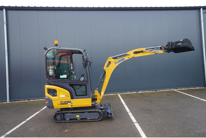 XCMG XE20E MINI CRAWLER DIGGER WITH BUCKETS - Construction machinery: picture 2 XCMG XE20E MINI CRAWLER DIGGER WITH BUCKETS - Construction machinery: picture 2
