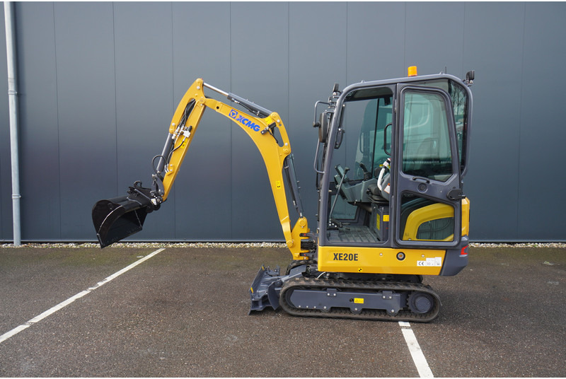 XCMG XE20E MINI CRAWLER DIGGER WITH BUCKETS - Construction machinery: picture 1 XCMG XE20E MINI CRAWLER DIGGER WITH BUCKETS - Construction machinery: picture 1