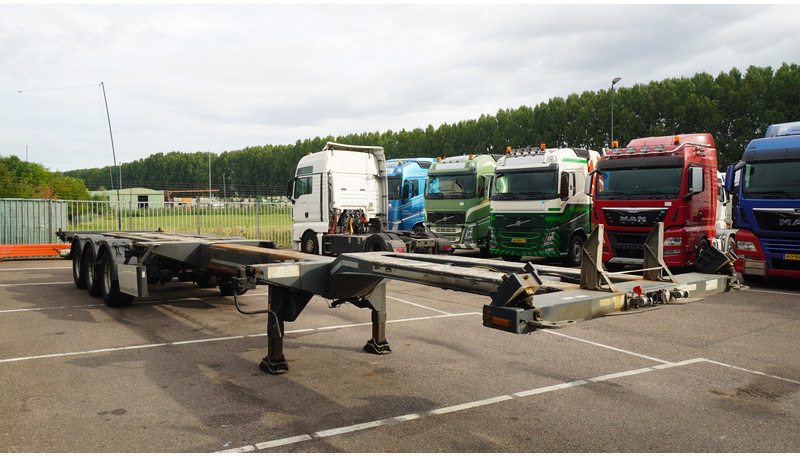 D-Tec 3 AXLE MULTI CONTAINER TRANSPORT TRAILER EXTENDABLE 45 FT - Container transporter/ Swap body semi-trailer: picture 3 D-Tec 3 AXLE MULTI CONTAINER TRANSPORT TRAILER EXTENDABLE 45 FT - Container transporter/ Swap body semi-trailer: picture 3