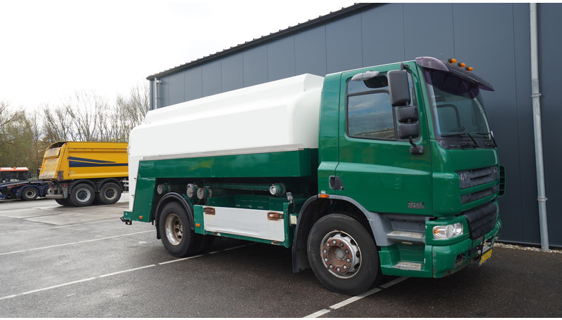 DAF 75.250 FUEL TANK TRUCK 11.300LTR 783.400KM - Tank truck: picture 4 DAF 75.250 FUEL TANK TRUCK 11.300LTR 783.400KM - Tank truck: picture 4