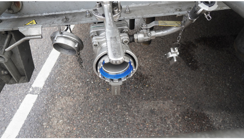 Indox 3 AXLE ADR CHEMICAL AD-BLUE TANK TRAILER 35.115LTR - Tank semi-trailer: picture 5 Indox 3 AXLE ADR CHEMICAL AD-BLUE TANK TRAILER 35.115LTR - Tank semi-trailer: picture 5