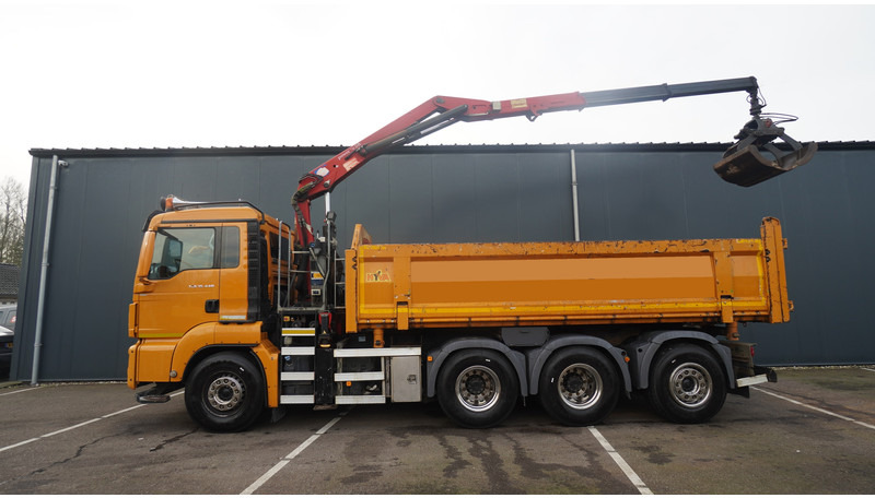 MAN TGS 35.440 8X4 2 SIDE TIPPER WITH HMF Z 1943 CRANE 415.000KM - Crane truck: picture 2 MAN TGS 35.440 8X4 2 SIDE TIPPER WITH HMF Z 1943 CRANE 415.000KM - Crane truck: picture 2