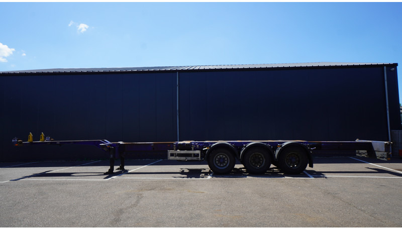 Pacton 3 AXLE MULTI CONTAINER TRANSPORT TRAILER EXTENDABLE 45 FT - Container transporter/ Swap body semi-trailer: picture 1 Pacton 3 AXLE MULTI CONTAINER TRANSPORT TRAILER EXTENDABLE 45 FT - Container transporter/ Swap body semi-trailer: picture 1