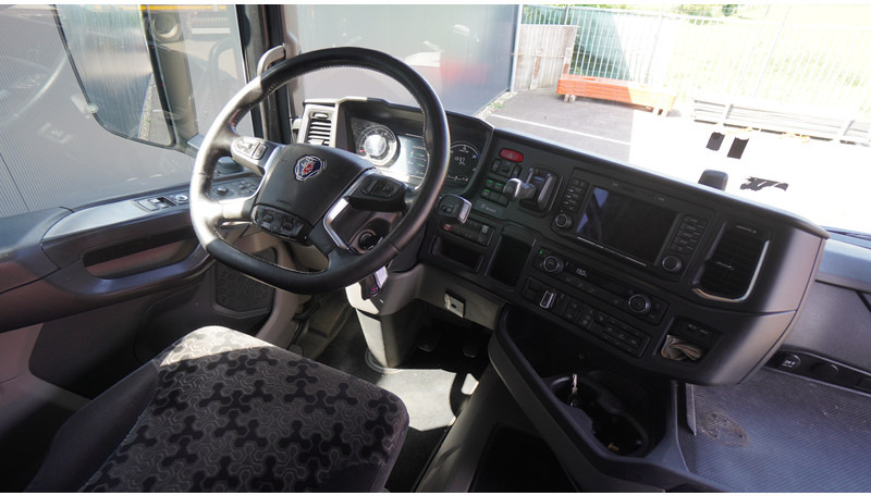 Scania R 410 LNG ADR 831.000KM RETARDER - Tractor unit: picture 5 Scania R 410 LNG ADR 831.000KM RETARDER - Tractor unit: picture 5