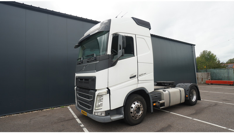 Volvo FH 420 GLOBETROTTER EURO 6 - Tractor unit: picture 3 Volvo FH 420 GLOBETROTTER EURO 6 - Tractor unit: picture 3