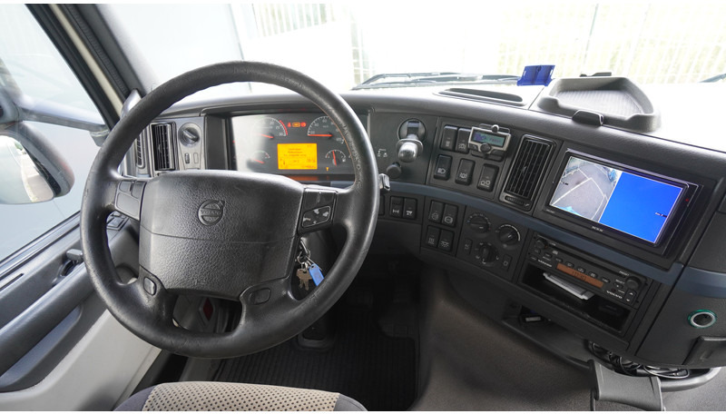 Volvo FH 440 6X2 GLOBETROTTER EURO 3 - Tractor unit: picture 5 Volvo FH 440 6X2 GLOBETROTTER EURO 3 - Tractor unit: picture 5