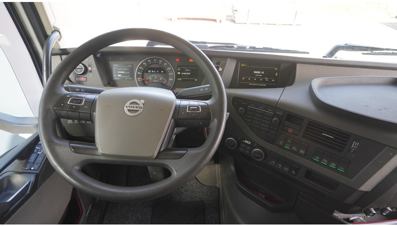 Volvo FH 460 EURO 6 GLOBETROTTER - Tractor unit: picture 5 Volvo FH 460 EURO 6 GLOBETROTTER - Tractor unit: picture 5