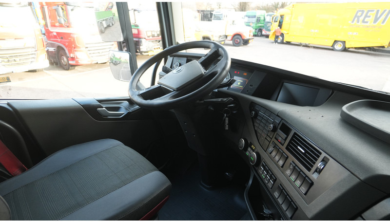 Volvo FH 460 GLOBETROTTER EURO 6 725.300KM - Tractor unit: picture 5 Volvo FH 460 GLOBETROTTER EURO 6 725.300KM - Tractor unit: picture 5