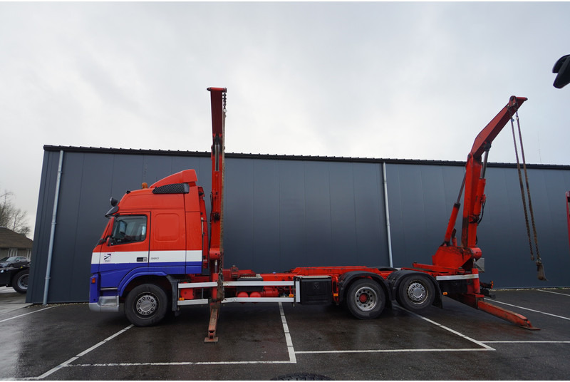 Volvo FM360 6X2 SIDE LOADER FOR 20FT CONTAINER - Skip loader truck: picture 1 Volvo FM360 6X2 SIDE LOADER FOR 20FT CONTAINER - Skip loader truck: picture 1