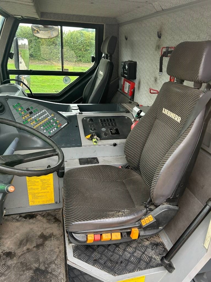 All terrain crane Liebherr LTM 1055-3.1: picture 6 All terrain crane Liebherr LTM 1055-3.1: picture 6