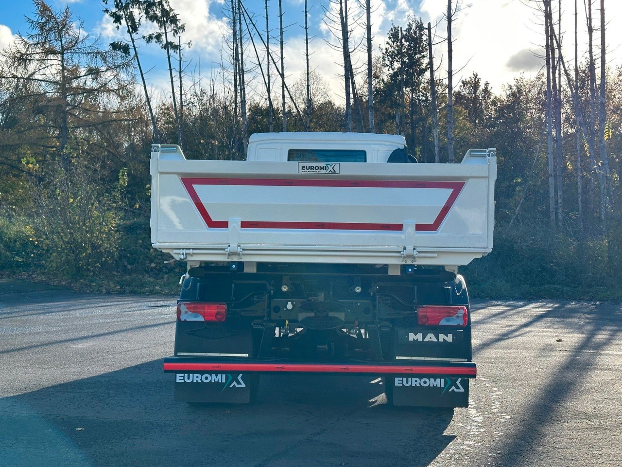 Tipper MAN TGM 18.320  4X2 / Euro 6e 3-Seiten-Kipper: picture 9