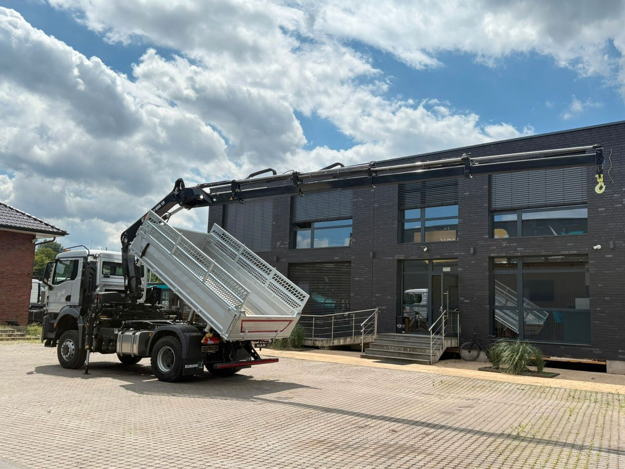 MAN TGS 18.400 TG3 4x4 Euro6e Hiab X-HiDuo 138DS-4 - Tipper, Crane truck: picture 4 MAN TGS 18.400 TG3 4x4 Euro6e Hiab X-HiDuo 138DS-4 - Tipper, Crane truck: picture 4