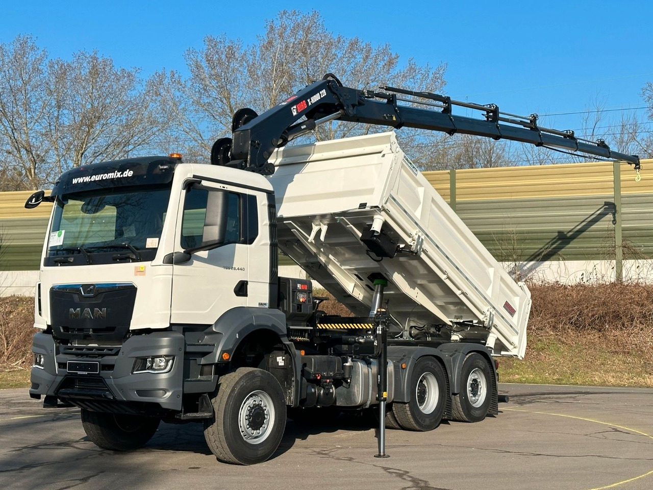 MAN TGS 28.440 6x4-4/3-Seiten- Kipper / Hiab 228-6 - Tipper, Crane truck: picture 1 MAN TGS 28.440 6x4-4/3-Seiten- Kipper / Hiab 228-6 - Tipper, Crane truck: picture 1
