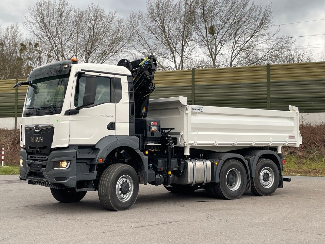 MAN TGS 28.440 6x4-4/3-Seiten- Kipper / Hiab 228-6 - Tipper, Crane truck: picture 3 MAN TGS 28.440 6x4-4/3-Seiten- Kipper / Hiab 228-6 - Tipper, Crane truck: picture 3