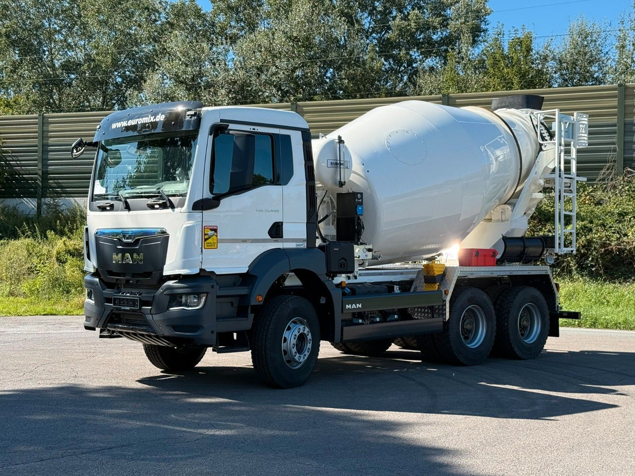 MAN TGS 33.440 / 6X4 Euro6e Euromix MTP EM 7 L - Concrete mixer truck: picture 2 MAN TGS 33.440 / 6X4 Euro6e Euromix MTP EM 7 L - Concrete mixer truck: picture 2