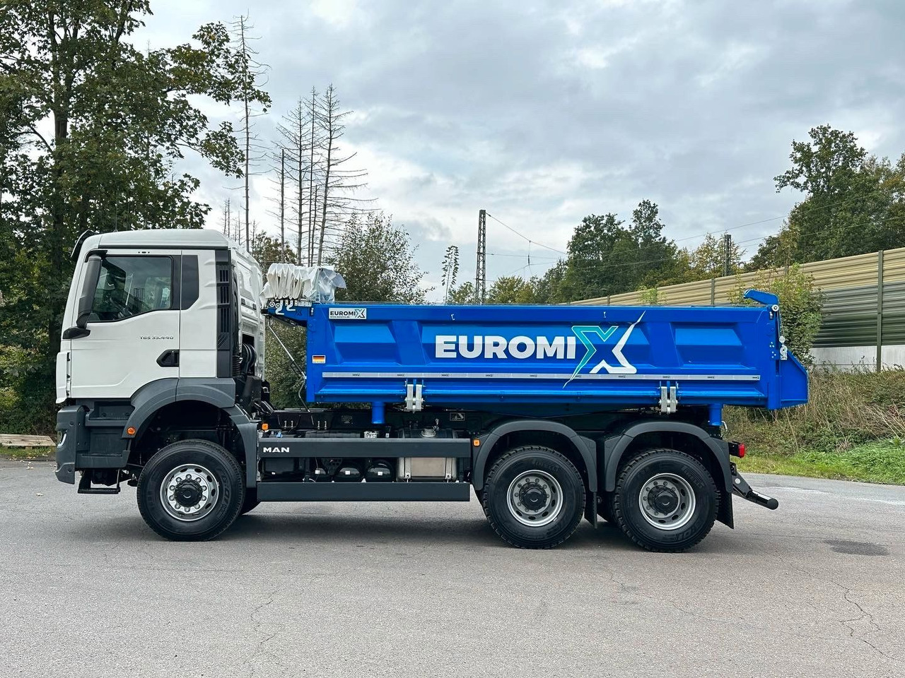 Tipper MAN TGS 33.440 6x6 /Euro6 3-Seiten-Kipper EuromixMTP: picture 15