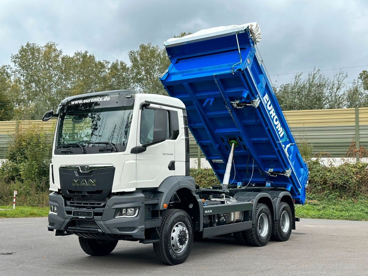 Tipper MAN TGS 33.440 6x6 /Euro6 3-Seiten-Kipper EuromixMTP: picture 24