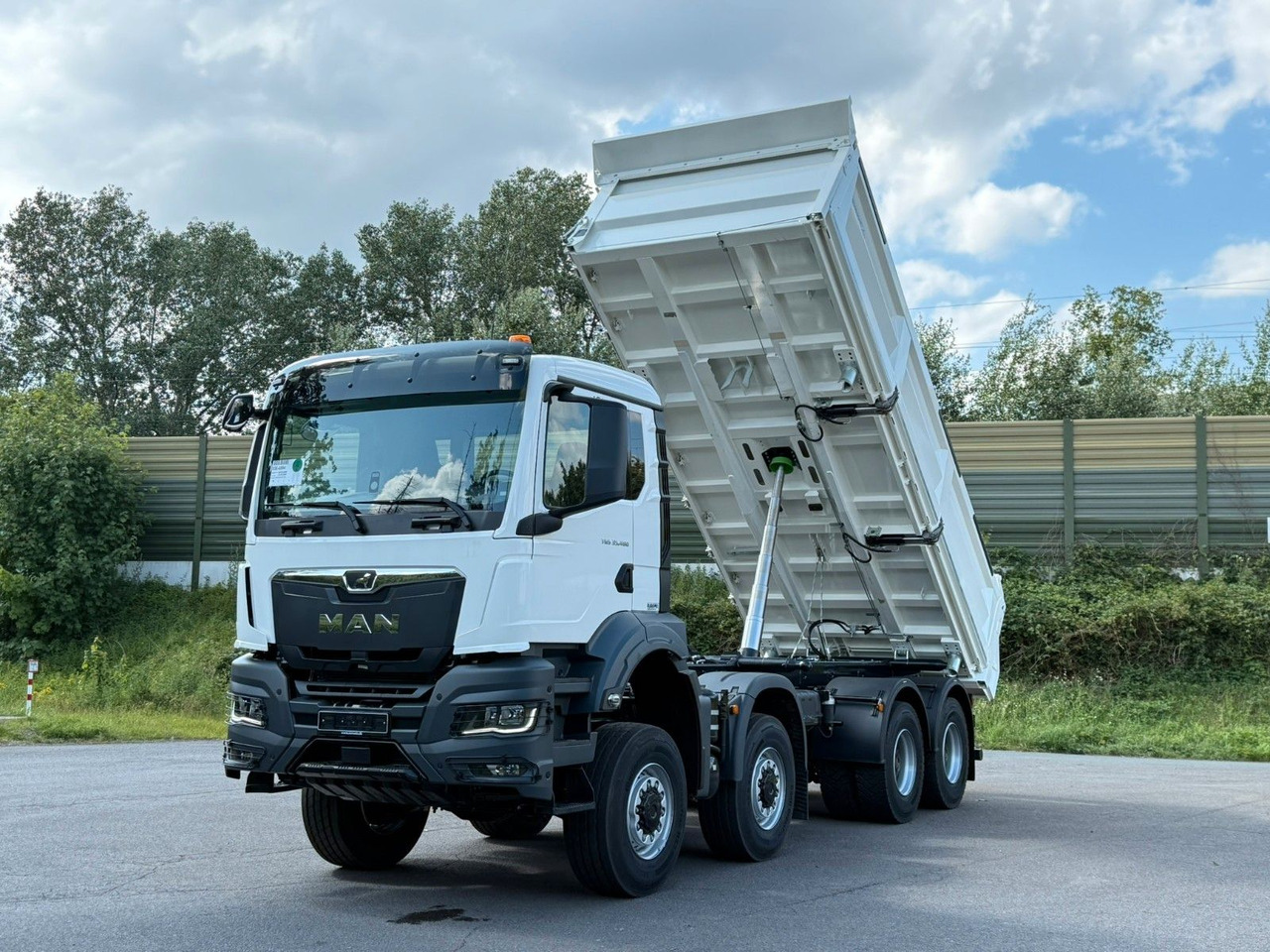Tipper MAN TGS 35.480 8x8 EuromixMTP 3-Seiten-Kipper: picture 10