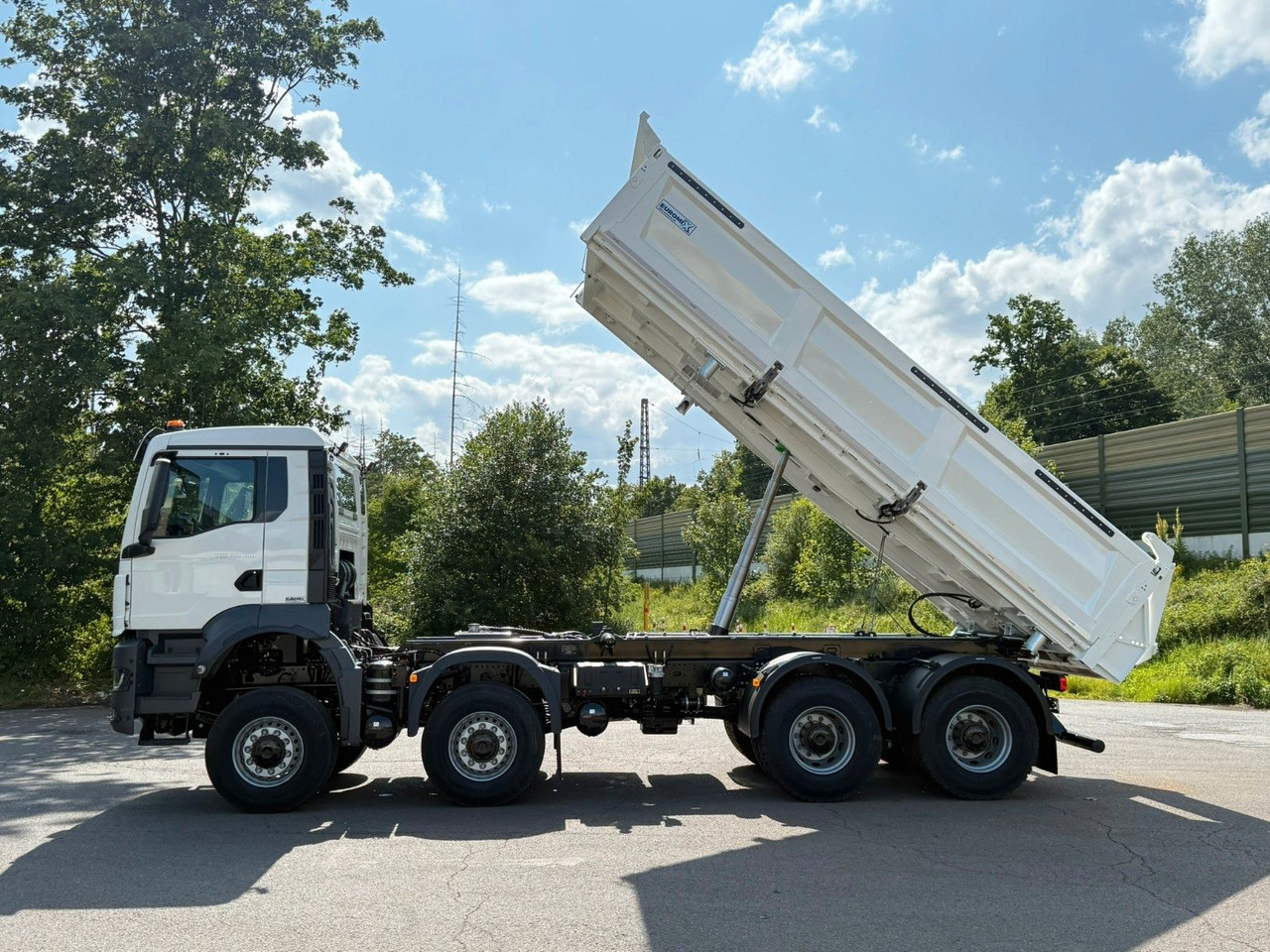 Tipper MAN TGS 35.480 8x8 EuromixMTP 3-Seiten-Kipper: picture 11