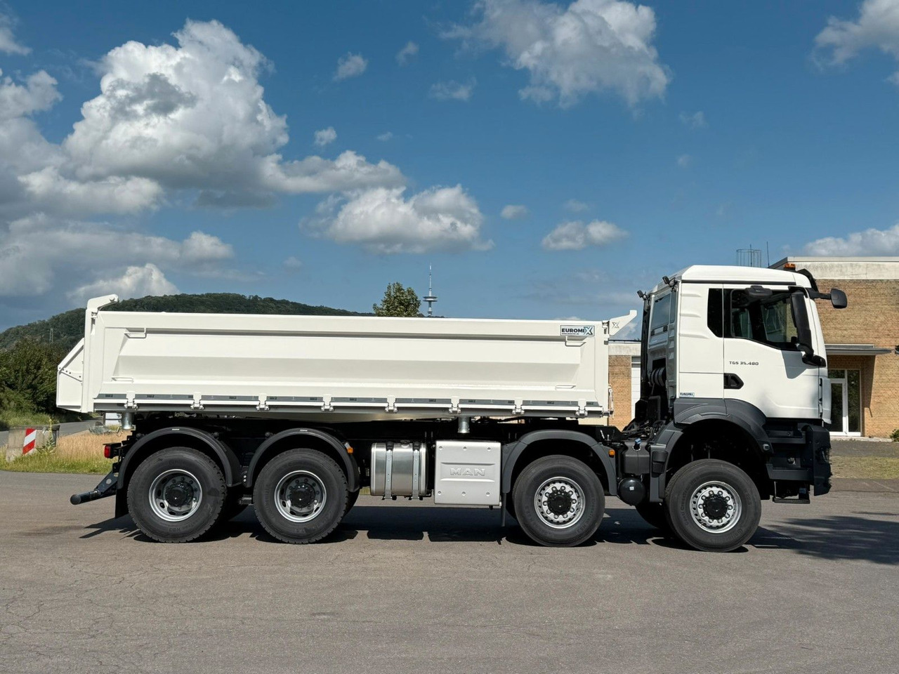 Tipper MAN TGS 35.480 8x8 EuromixMTP 3-Seiten-Kipper: picture 8