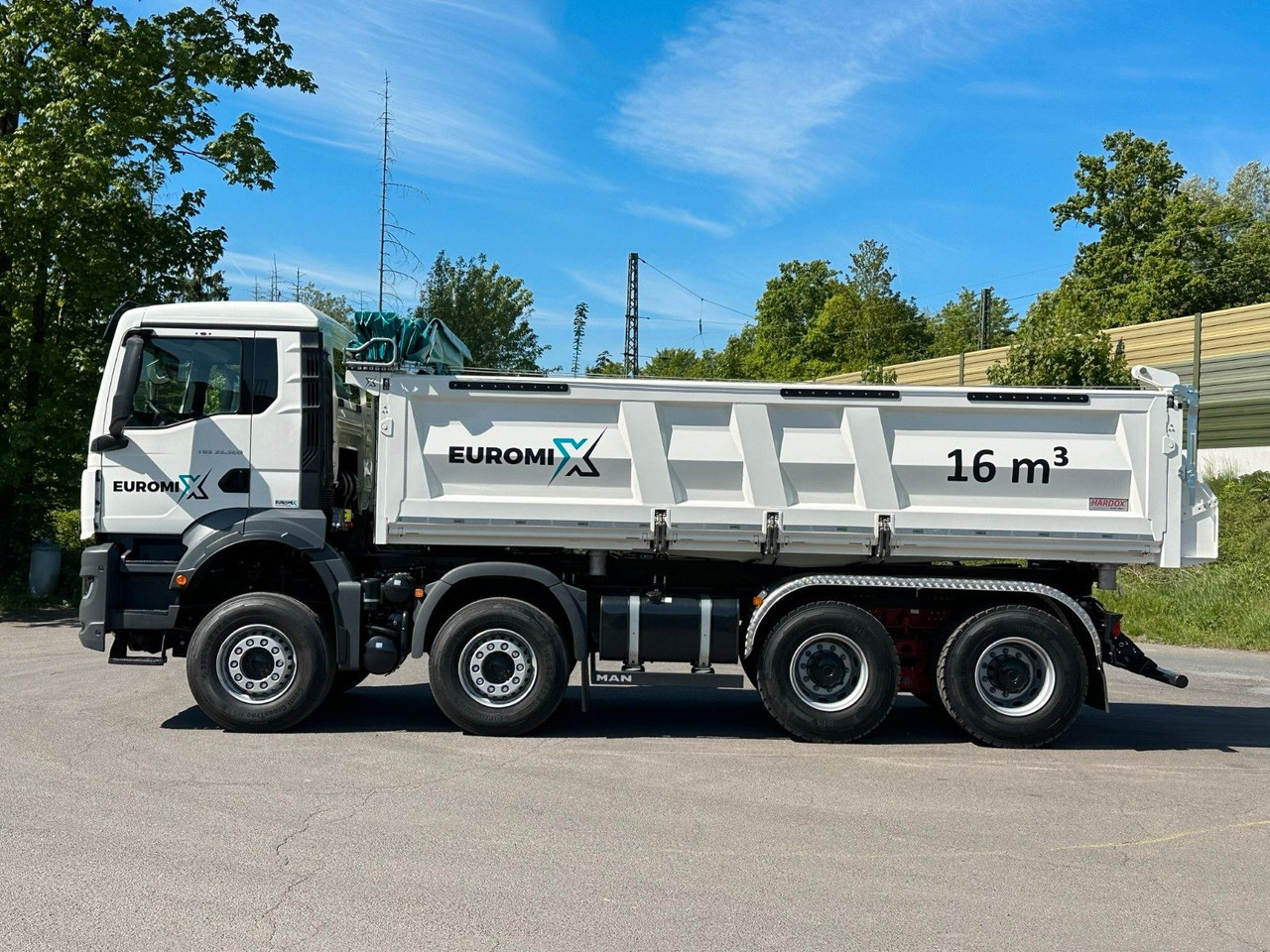 MAN TGS 35.520 8x4 EuromixMTP 3-Seiten-Kipper - Tipper: picture 3 MAN TGS 35.520 8x4 EuromixMTP 3-Seiten-Kipper - Tipper: picture 3
