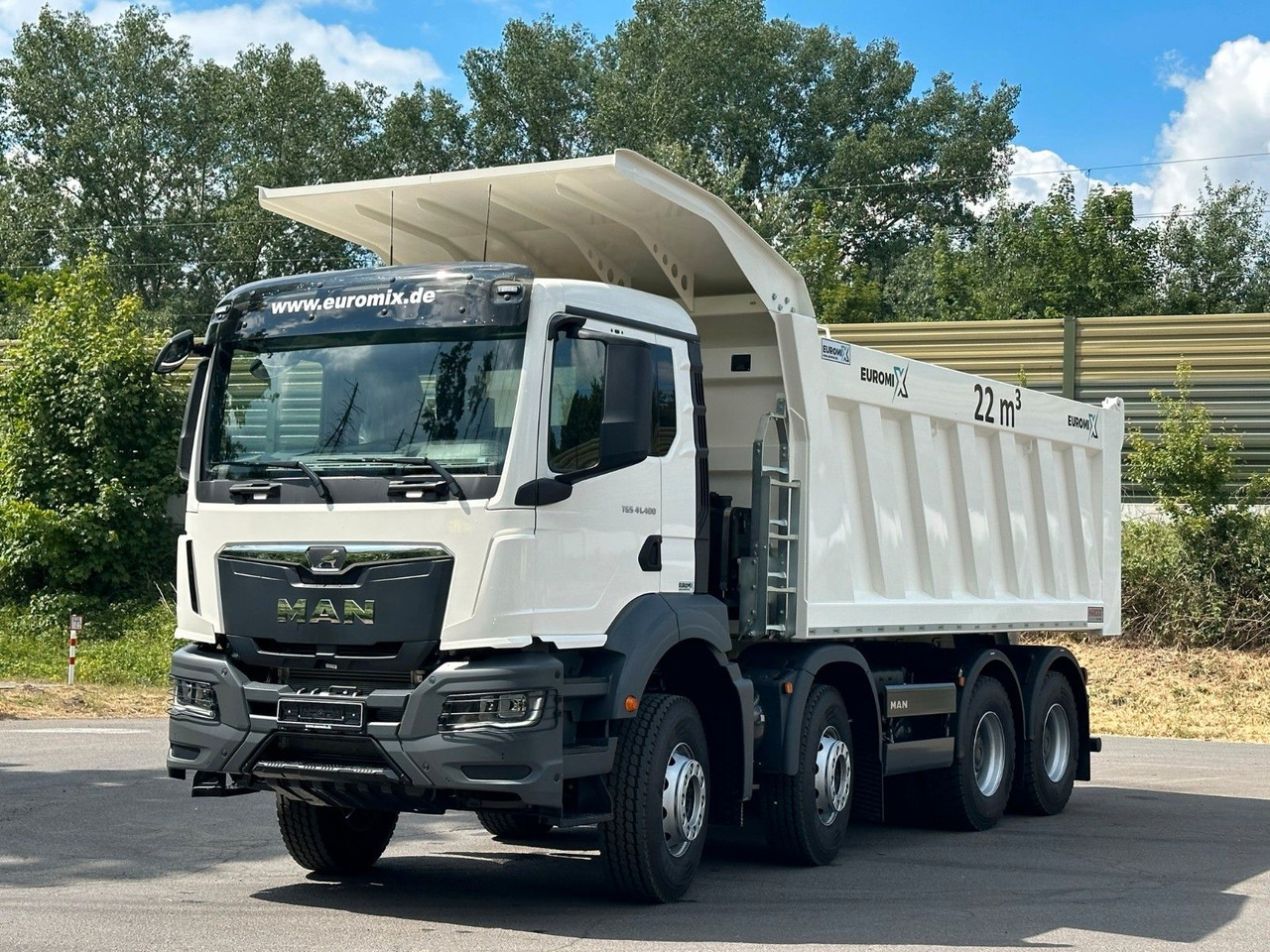 MAN TGS 41.400 8x4 / EUROMIX MTP 22m³/ Eckige Mulde - Tipper: picture 1 MAN TGS 41.400 8x4 / EUROMIX MTP 22m³/ Eckige Mulde - Tipper: picture 1
