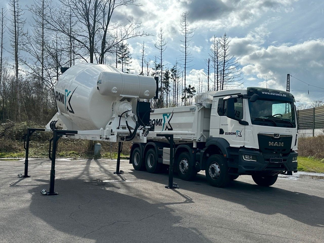 MAN TGS 41.440 8x4 WECHSELSYSTEM KIPPER+MISCHER - Concrete mixer truck: picture 4 MAN TGS 41.440 8x4 WECHSELSYSTEM KIPPER+MISCHER - Concrete mixer truck: picture 4