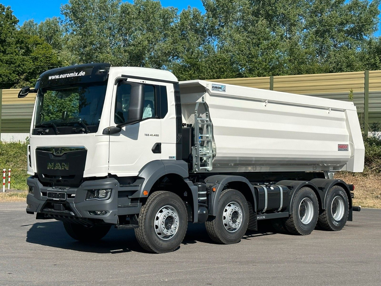 MAN TGS 41.480 BB 8X4 Euromix Mulden Kipper HARDOX - Tipper: picture 3 MAN TGS 41.480 BB 8X4 Euromix Mulden Kipper HARDOX - Tipper: picture 3