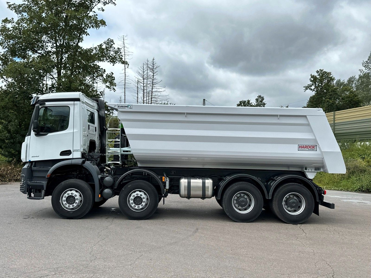 Mercedes-Benz 4142 8X4 Mulden- Kipper - EuromixMTP - Tipper: picture 3 Mercedes-Benz 4142 8X4 Mulden- Kipper - EuromixMTP - Tipper: picture 3