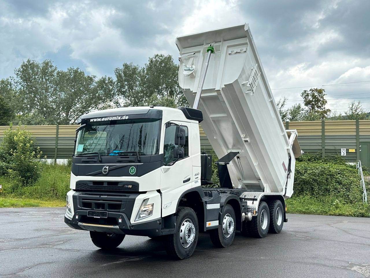 Tipper Volvo FMX 500 8X4 Retarder EuromixMTP Kipper: picture 13