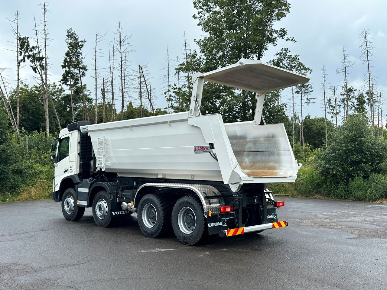 Tipper Volvo FMX 500 8X4 Retarder EuromixMTP Kipper: picture 12