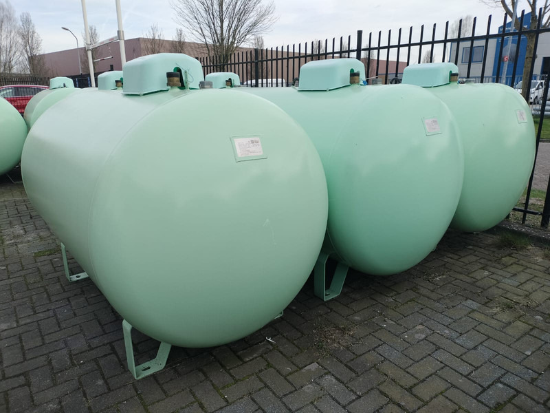 De Visser LPG GASTANK 2700 LITER Ø 1250 including tank fittings - Fuel tank: picture 2 De Visser LPG GASTANK 2700 LITER Ø 1250 including tank fittings - Fuel tank: picture 2