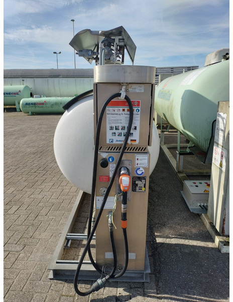 Used skid installation 6400 L (6.4 m3) different setups multiple pieces available for sale Gas, lpg, gpl, gaz, propane, butane propane refilling station is used to refill cylinders, suitable for limited land and space. - Storage tank: picture 2 Used skid installation 6400 L (6.4 m3) different setups multiple pieces available for sale Gas, lpg, gpl, gaz, propane, butane propane refilling station is used to refill cylinders, suitable for limited land and space. - Storage tank: picture 2
