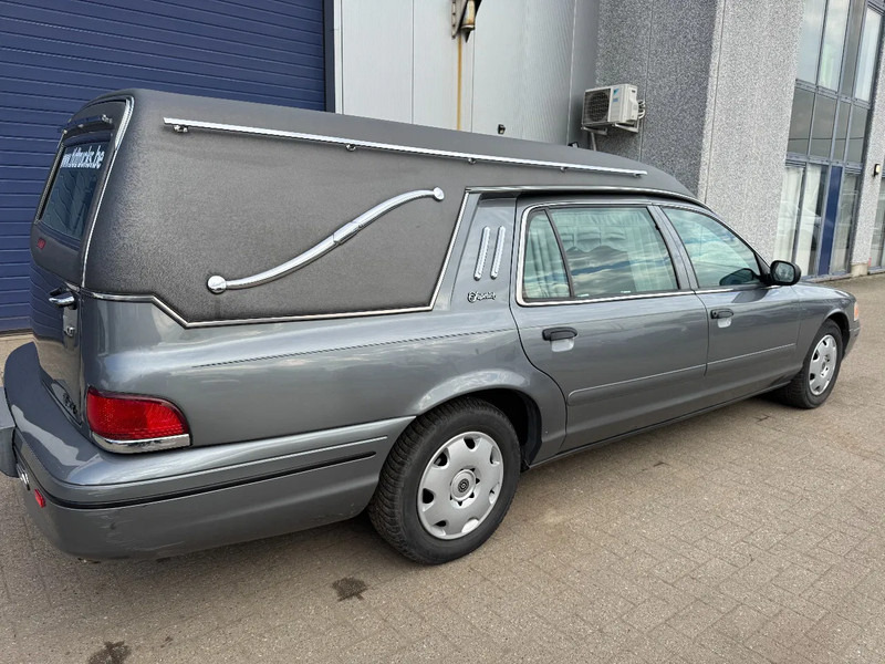 Ford VICTORIA CROWN **CORBILLARD-HEARSE-BESTATTUNGSWAGEN** - Car: picture 4 Ford VICTORIA CROWN **CORBILLARD-HEARSE-BESTATTUNGSWAGEN** - Car: picture 4