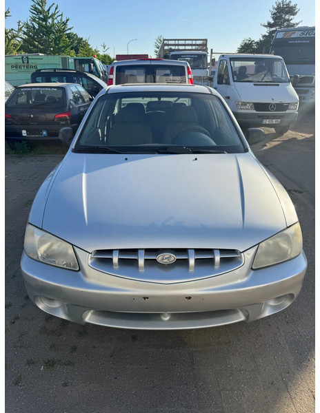 Hyundai Accent **PETROL-ESSENCE-BELGIUM CAR** - Sedan: picture 2 Hyundai Accent **PETROL-ESSENCE-BELGIUM CAR** - Sedan: picture 2