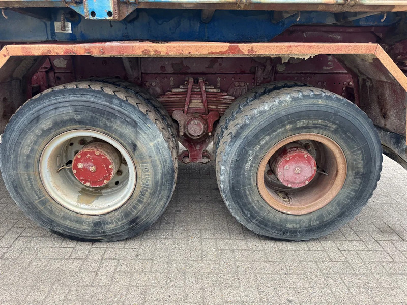 Tipper Iveco Turbotech 330.30 **6CYLINDER-WATERCOOLING-BIG AXXLES**: picture 13 Tipper Iveco Turbotech 330.30 **6CYLINDER-WATERCOOLING-BIG AXXLES**: picture 13