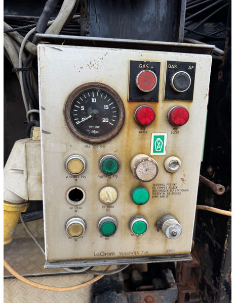 Vacuum truck MAN F8 **32.291 8x4-6Cyl-BELGIAN TRUCK-BIG AXXLES**: picture 13 Vacuum truck MAN F8 **32.291 8x4-6Cyl-BELGIAN TRUCK-BIG AXXLES**: picture 13