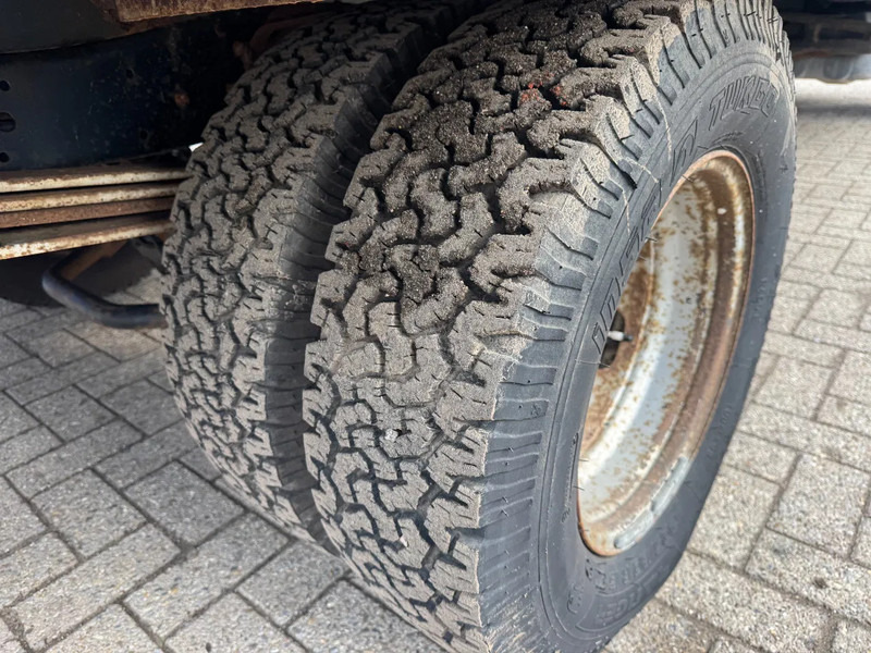 Mercedes-Benz **611D-FRENCH ORIGIN** - Curtainsider truck: picture 5 Mercedes-Benz **611D-FRENCH ORIGIN** - Curtainsider truck: picture 5