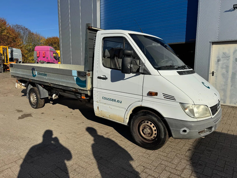 Mercedes-Benz Sprinter 311 **BELGIAN VAN-PLATEAU 4M** - Flatbed van: picture 3 Mercedes-Benz Sprinter 311 **BELGIAN VAN-PLATEAU 4M** - Flatbed van: picture 3