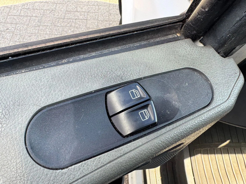 Small van Mercedes-Benz Vito **109CDI**: picture 9