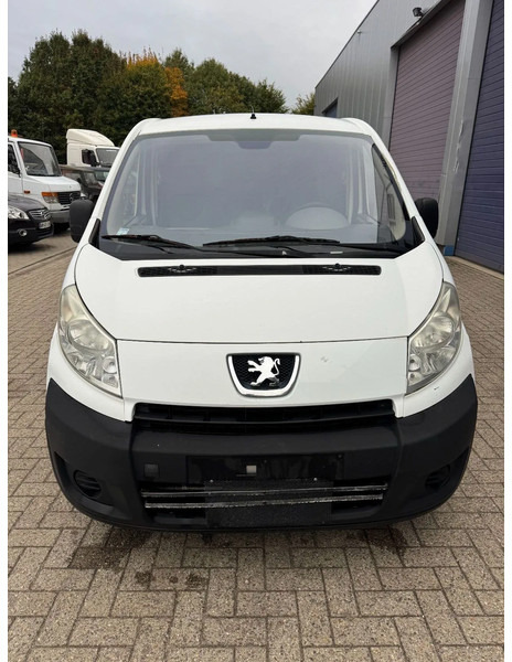Peugeot Expert **1560CC-EURO 4-AC** - Small van: picture 2 Peugeot Expert **1560CC-EURO 4-AC** - Small van: picture 2