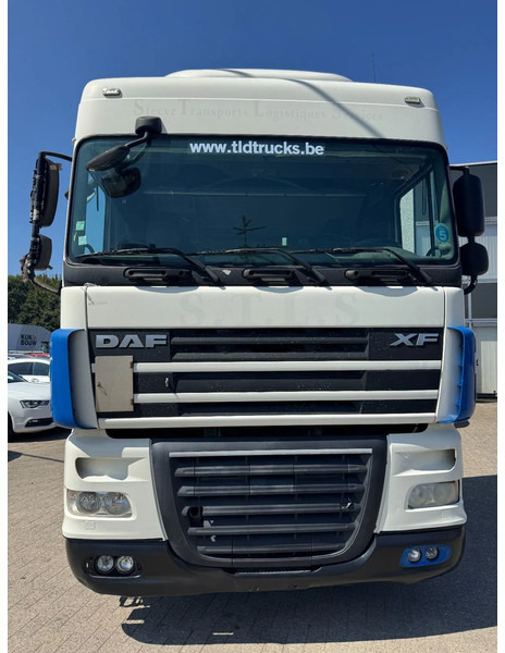 DAF XF 106.460 **EURO 5-SPOILERS** - Tractor unit: picture 2 DAF XF 106.460 **EURO 5-SPOILERS** - Tractor unit: picture 2