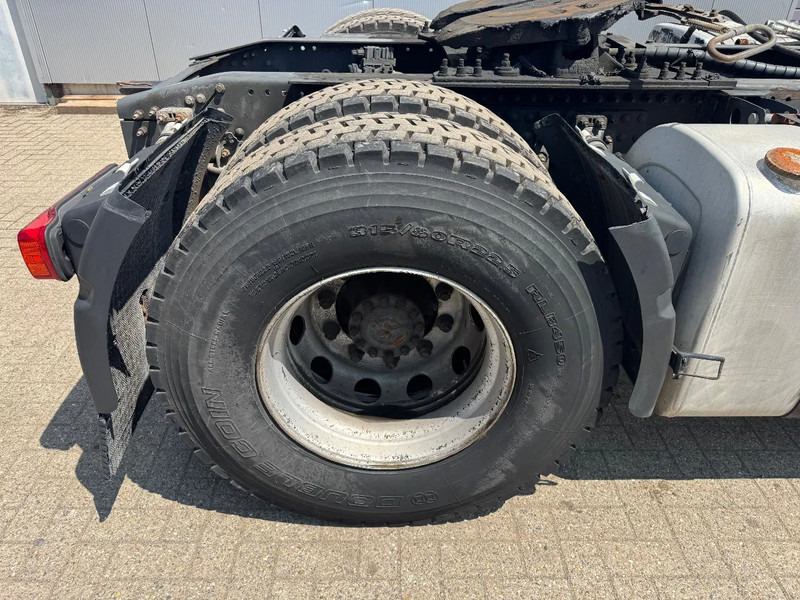 Volvo FM 300 **EURO 3-BELGIAN TRUCK-I SHIFT-PTO** - Tractor unit: picture 5 Volvo FM 300 **EURO 3-BELGIAN TRUCK-I SHIFT-PTO** - Tractor unit: picture 5