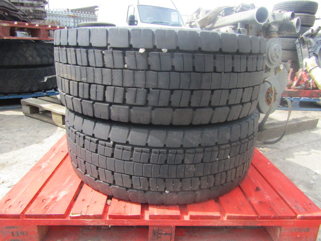 315/70/22.5 DRIVE AND STEER PATTERN WHEEL AND TYRE - Tire for Truck: picture 1 315/70/22.5 DRIVE AND STEER PATTERN WHEEL AND TYRE - Tire for Truck: picture 1